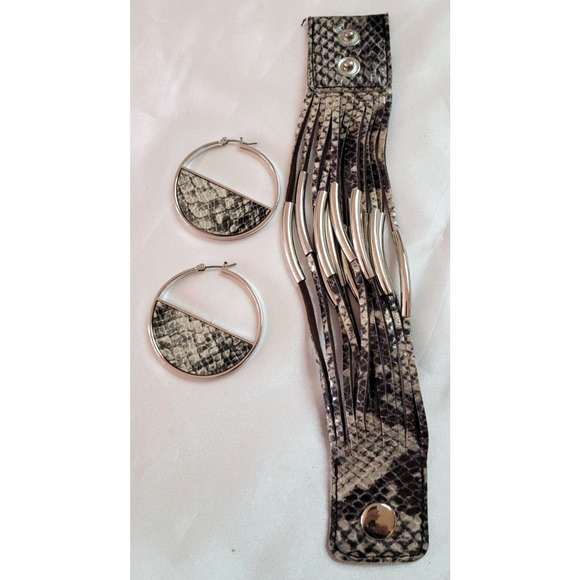 Faux Leather Blk White Animal Print Wide Bracelet Hoop Earrings Y2K Edgy Rugged - Picture 6 of 6